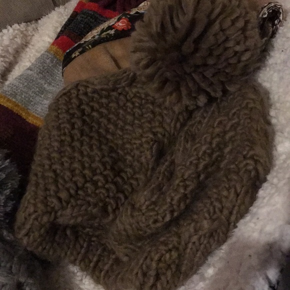 3 hats and a multi colored scarf for winter - Picture 3 of 5